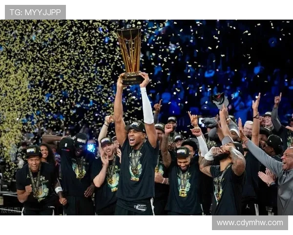 雄鹿队迎来新赛季挑战 詹姆斯与字母哥能否携手争冠？