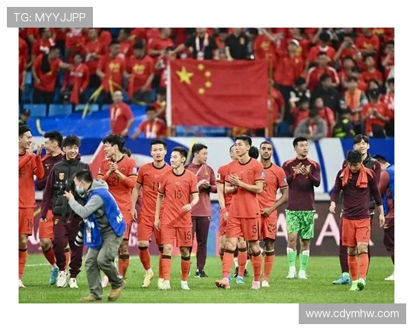 中国足球队迎战日本，冲击2026世界杯名额，备战进入关键阶段