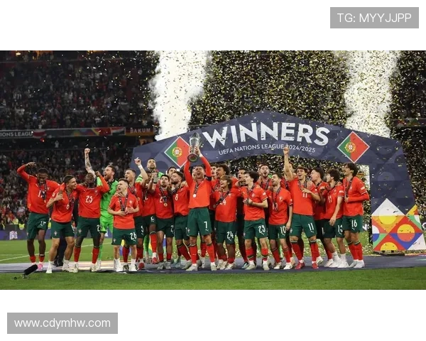 曼联荣耀时刻回顾:从梦剧场到世界之巅的辉煌历程 曼联荣耀时刻回顾:从梦剧场到世界之巅的辉煌历程