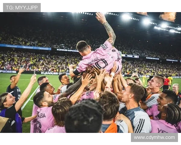 梅西加盟迈阿密国际后首战精彩表现助球队逆转获胜