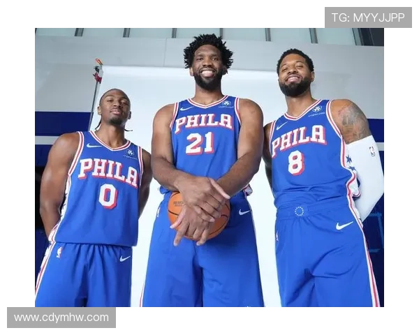 NBA新赛季热议：球员转会、伤病更新与争冠热门分析