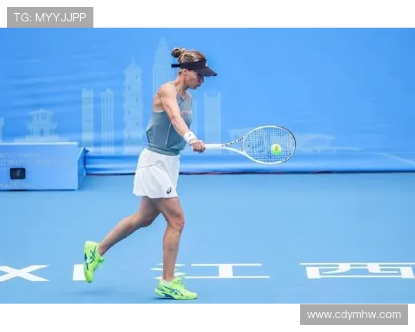 网球传奇复出迎挑战 世界排名激烈争夺各路选手奋力拼搏