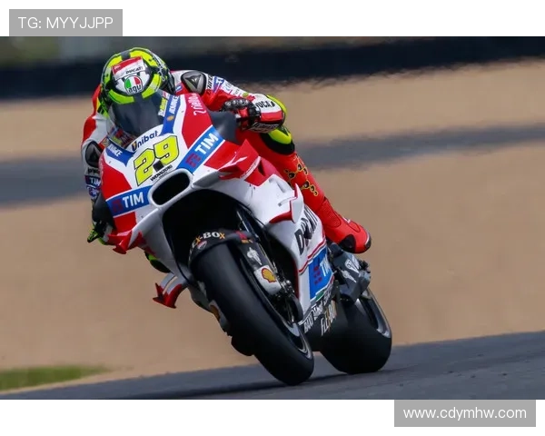 聚焦MotoGP赛场:揭示新赛季焦点热点与车手动态全面观察潮 聚焦MotoGP赛场:揭示新赛季焦点热点与车手动态全面观察潮